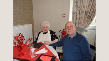Entertainer raises the roof with Valentines performance at Ashgrove care home